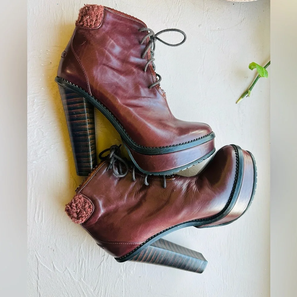 Opening Ceremony Victorian Laetitia 2 Lace Up Lug Boot Wine Retro Color SZ 38/US